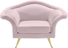 Load image into Gallery viewer, Lips Pink Velvet Chair
