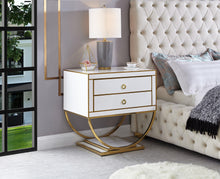 Load image into Gallery viewer, Alyssa Side Table