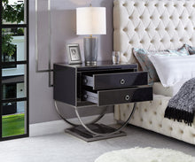 Load image into Gallery viewer, Alyssa Side Table