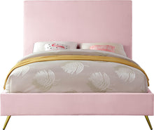 Load image into Gallery viewer, Jasmine Pink Velvet Full Bed