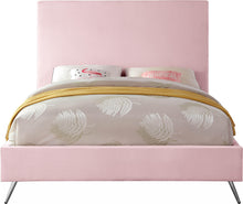 Load image into Gallery viewer, Jasmine Pink Velvet Full Bed