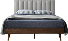 Load image into Gallery viewer, Vance Beige Linen Fabric Queen Bed (3 Boxes)