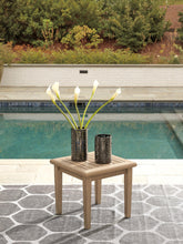 Load image into Gallery viewer, Gerianne Outdoor Occasional Table Set