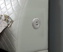 Load image into Gallery viewer, Muttenz E.King & Queen Bed