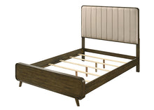 Load image into Gallery viewer, Eastlin E.King Bed