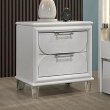 Load image into Gallery viewer, Lareina Bedroom Set