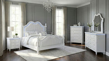 Load image into Gallery viewer, Swindon Queen Bed