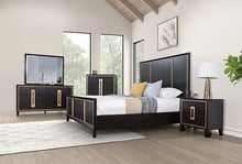 Load image into Gallery viewer, Kenyada E.King & Queen Bed