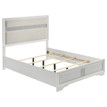 Load image into Gallery viewer, Miranda California King, E.King, Queen, Full, &amp; Twin Bed Black &amp; White
