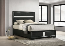 Load image into Gallery viewer, Miranda California King, E.King, Queen, Full, &amp; Twin Bed Black &amp; White
