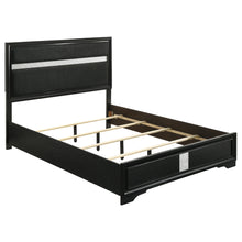 Load image into Gallery viewer, Miranda California King, E.King, Queen, Full, &amp; Twin Bed Black &amp; White
