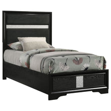 Load image into Gallery viewer, Miranda California King, E.King, Queen, Full, &amp; Twin Bed Black &amp; White
