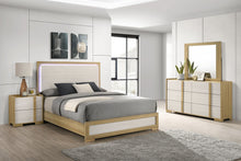 Load image into Gallery viewer, Hyland 4 &amp; 5 Piece Bedroom Set E.King &amp; Queen
