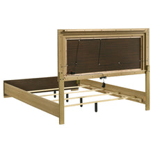 Load image into Gallery viewer, Hyland 4 &amp; 5 Piece Bedroom Set E.King &amp; Queen
