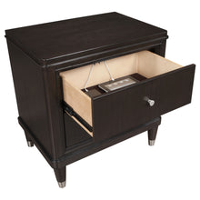 Load image into Gallery viewer, Emberlyn 4 &amp; 5 Piece Bedroom Set
