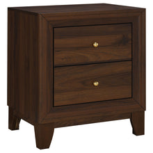 Load image into Gallery viewer, Welsley 4 &amp; 5 PieceBedroom Set
