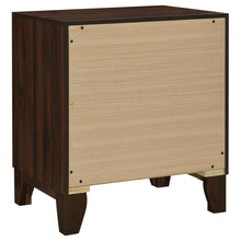 Load image into Gallery viewer, Welsley 4 &amp; 5 PieceBedroom Set

