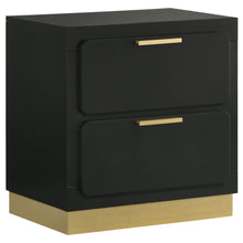 Load image into Gallery viewer, Caraway 4 Pc &amp; Pc E.King, Cal.King, &amp; Queen Bedroom Set Black &amp; White
