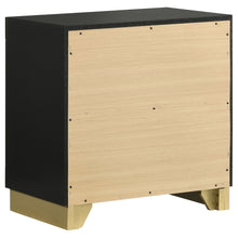 Load image into Gallery viewer, Caraway 4 Pc &amp; Pc E.King, Cal.King, &amp; Queen Bedroom Set Black &amp; White
