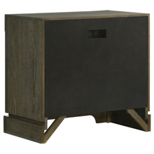 Load image into Gallery viewer, Gran Park 4 &amp; 5 Piece Bedroom Set E.King, Queen, &amp; Cal.King
