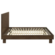 Load image into Gallery viewer, Glenwood Eastern King &amp; Queen Bed
