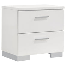 Load image into Gallery viewer, Jeremaine 5 Pc Bedroom Sets White
