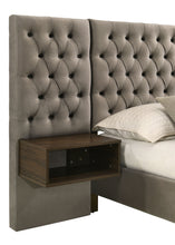 Load image into Gallery viewer, Marley Queen Bed
