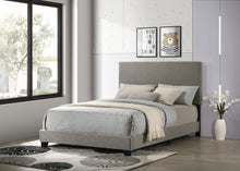 Load image into Gallery viewer, Dorian Beds 5
