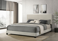 Load image into Gallery viewer, Dorian Panel Beds
