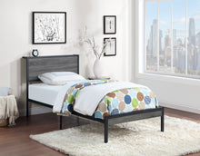 Load image into Gallery viewer, Ricky Platform Bed image
