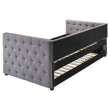 Load image into Gallery viewer, Mockern Daybed with Trundle
