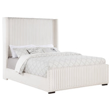 Load image into Gallery viewer, Natasha Queen Bed
