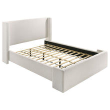 Load image into Gallery viewer, Alamosa Eastern King &amp; Queen Bed
