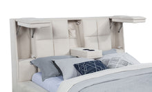 Load image into Gallery viewer, Dreux Panel Platform Bed
