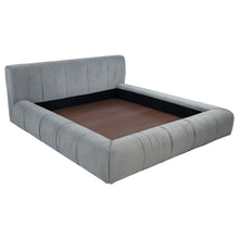 Load image into Gallery viewer, Wilshire Eastern King Bed image

