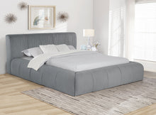 Load image into Gallery viewer, Wilshire Queen Bed

