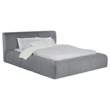 Load image into Gallery viewer, Wilshire Queen Bed
