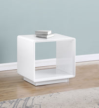 Load image into Gallery viewer, Paseo End Table
