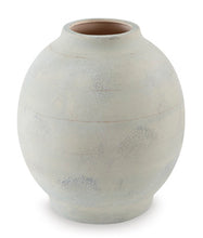 Load image into Gallery viewer, Clayson Vase
