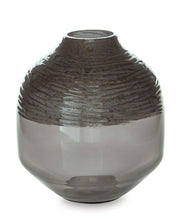 Load image into Gallery viewer, Harpwick Vase
