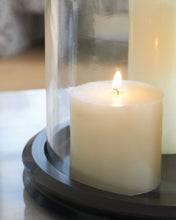 Load image into Gallery viewer, Saskia Candle Holder
