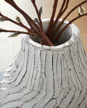 Load image into Gallery viewer, Shelvie Vase
