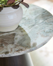 Load image into Gallery viewer, Waltnor Accent Table
