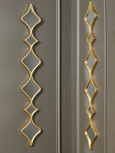 Load image into Gallery viewer, Harriswood Accent Mirror Set (Set of 2)
