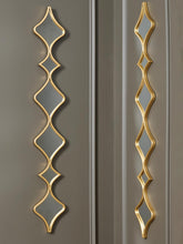 Load image into Gallery viewer, Harriswood Accent Mirror Set (Set of 2)
