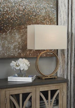 Load image into Gallery viewer, Mahala Table Lamp
