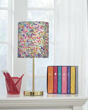 Load image into Gallery viewer, Maddy Table Lamp
