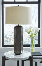 Load image into Gallery viewer, Dirkton Table Lamp
