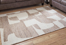 Load image into Gallery viewer, Brynnfield 8&#39; x 10&#39; Rug
