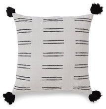 Load image into Gallery viewer, Mudderly Pillow (Set of 4) image
